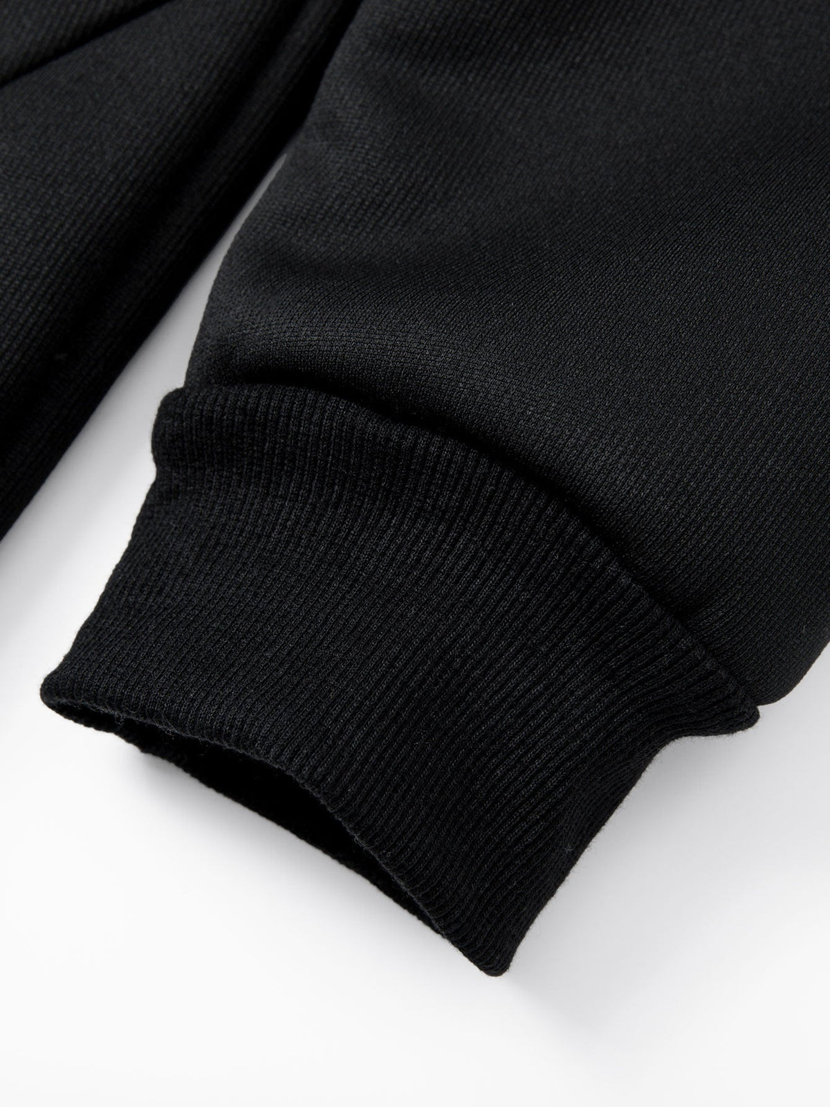 Sudadera con capucha, bolsillo canguro, cremallera y forro de borreguito