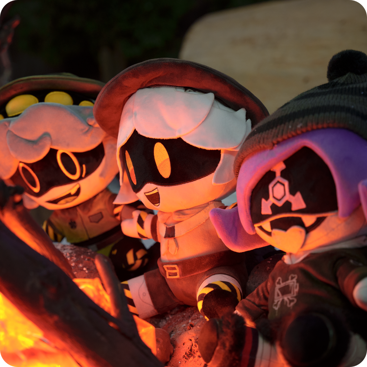 V Camping Plush
