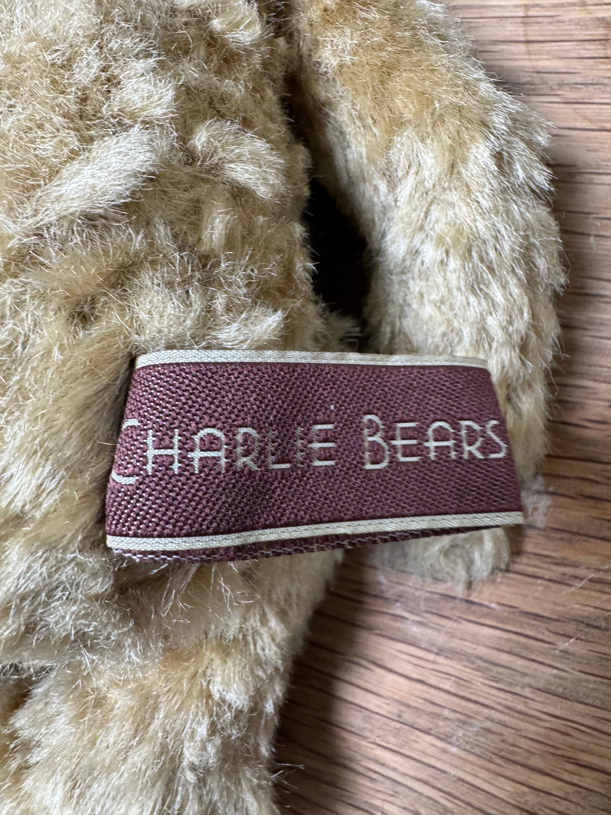 Charlie Bears | Little D CB094050