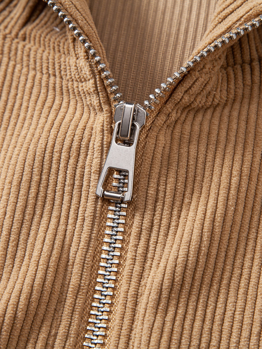 Pull à capuche et demi-zip en velours côtelé coupe décontractée