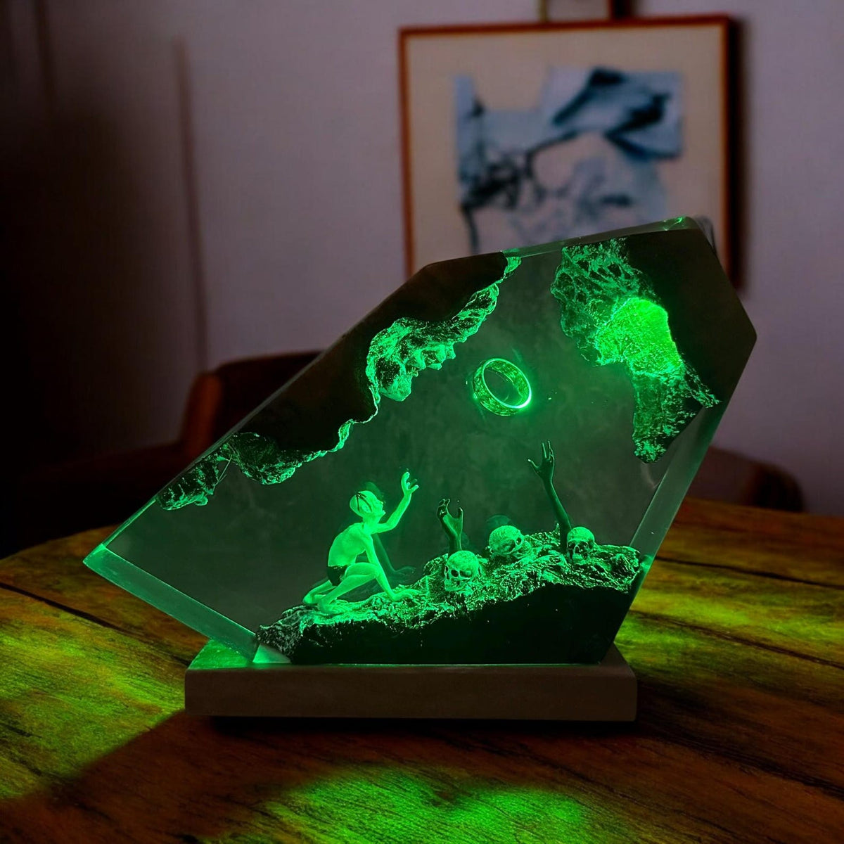 The Lord of the Rings Gollum Handmade Diorama Lamp