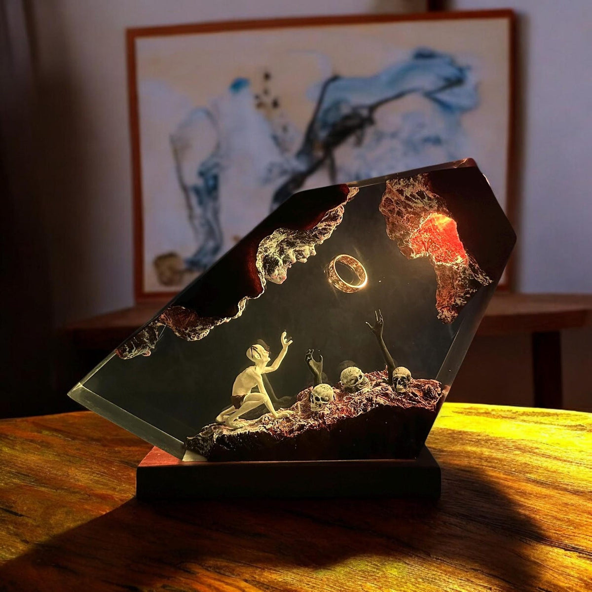 The Lord of the Rings Gollum Handmade Diorama Lamp