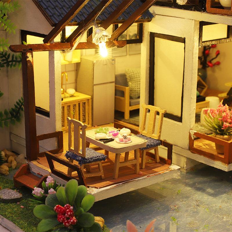 Bamboo Courtyard DIY Miniature Dollhouse Kit